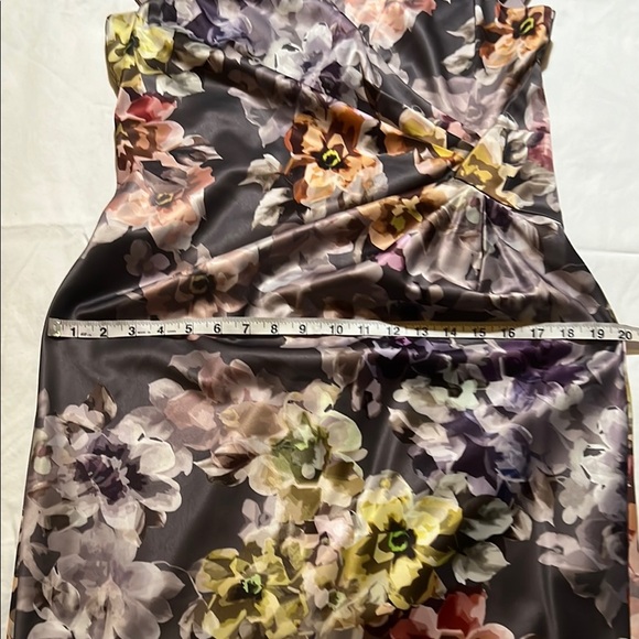 Stunning Floral Dress Grey Satin Cap Sleeve sz 12 like new - Picture 10 of 16